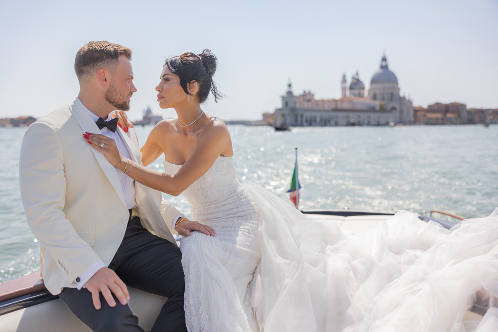 Riva Boat And Venice For An Honeymoon At The Gritti Palace