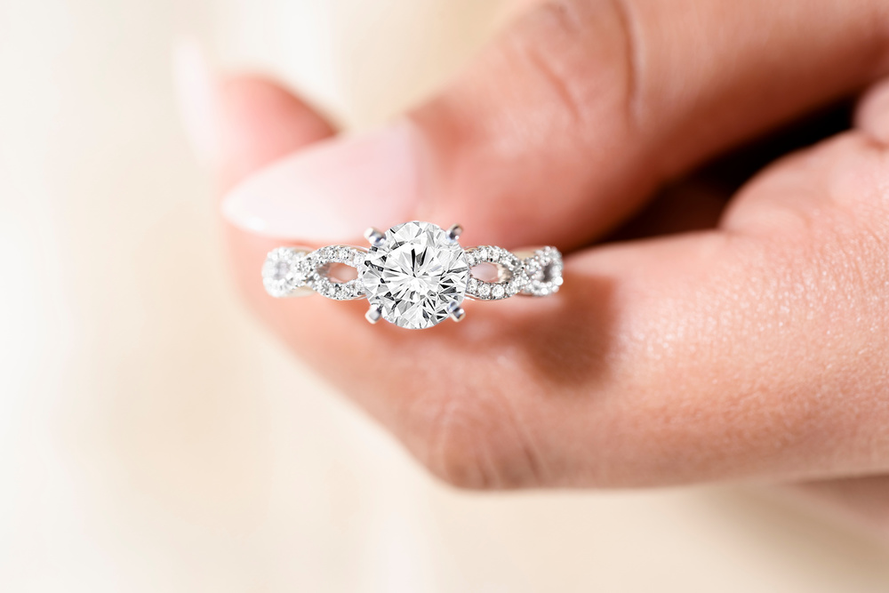 Side Stone Engagement Rings