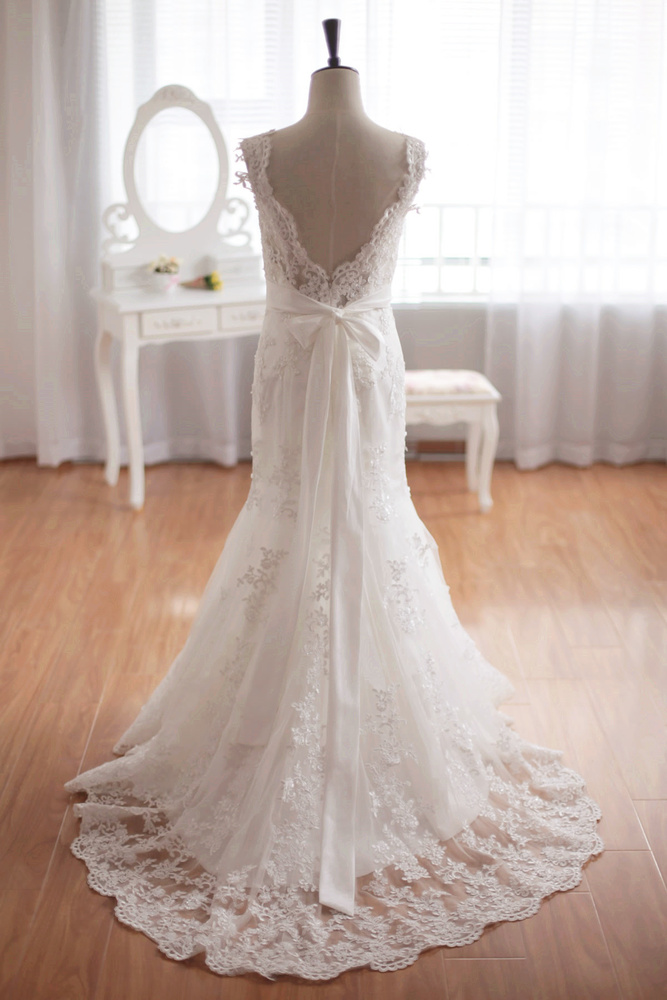 Romantic Backless Wedding Dresses You'll Fall In Love With