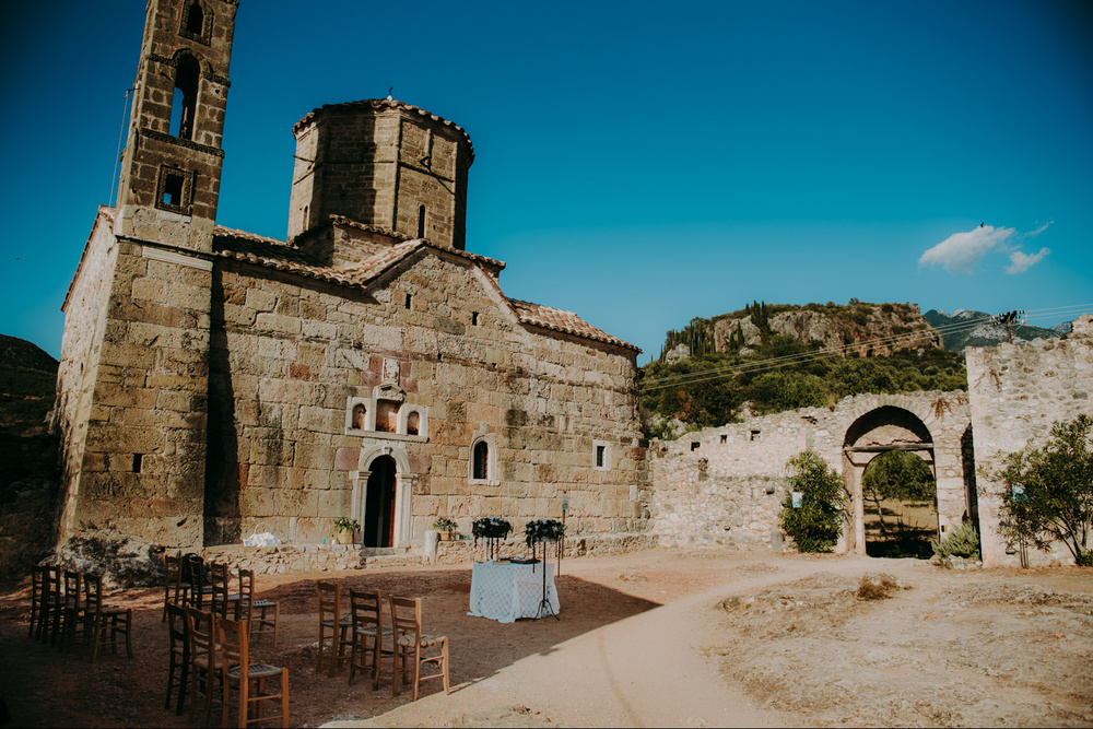 Opulent Theatrical Wedding In Greece