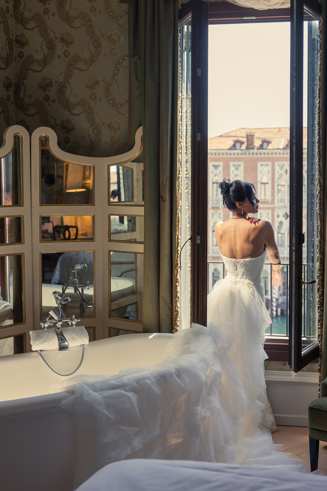 Riva Boat And Venice For An Honeymoon At The Gritti Palace