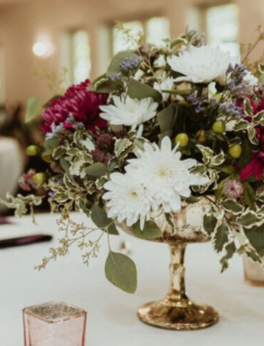 8 Ways To Make Sure Guests Remember Your Decor - Stonegate Manor