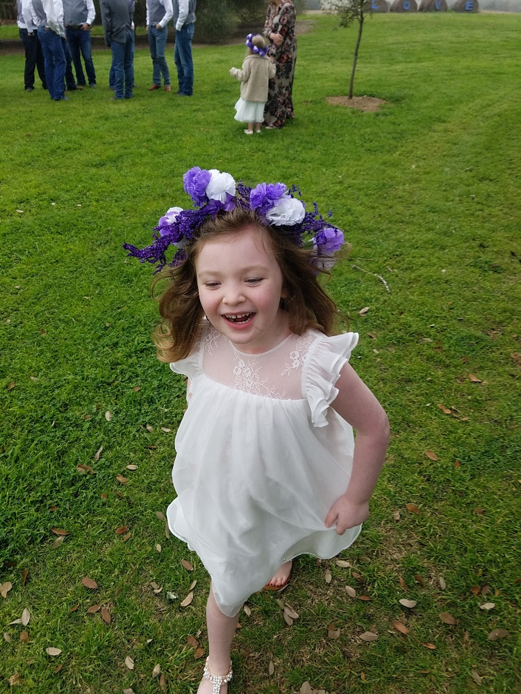Bohemian Wedding? Get Inspired By These Flower Girl Bohemian Looks