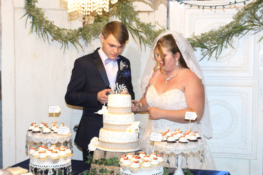 Rural Rustic Wedding Willow Grove Event