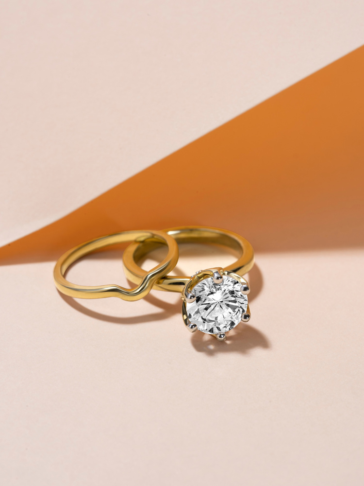 The Forever Classics–brilliant Round Shaped Engagement Ring Guide