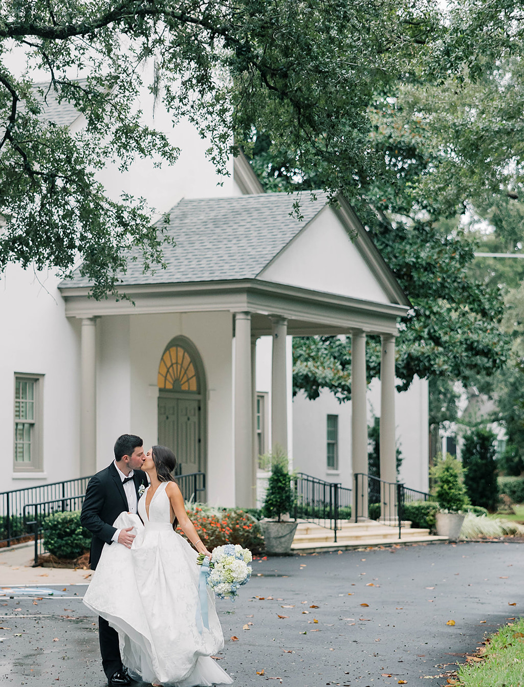 A Hole-in-one Love Story: Will & Madelyn’s Sea Palms Island Wedding