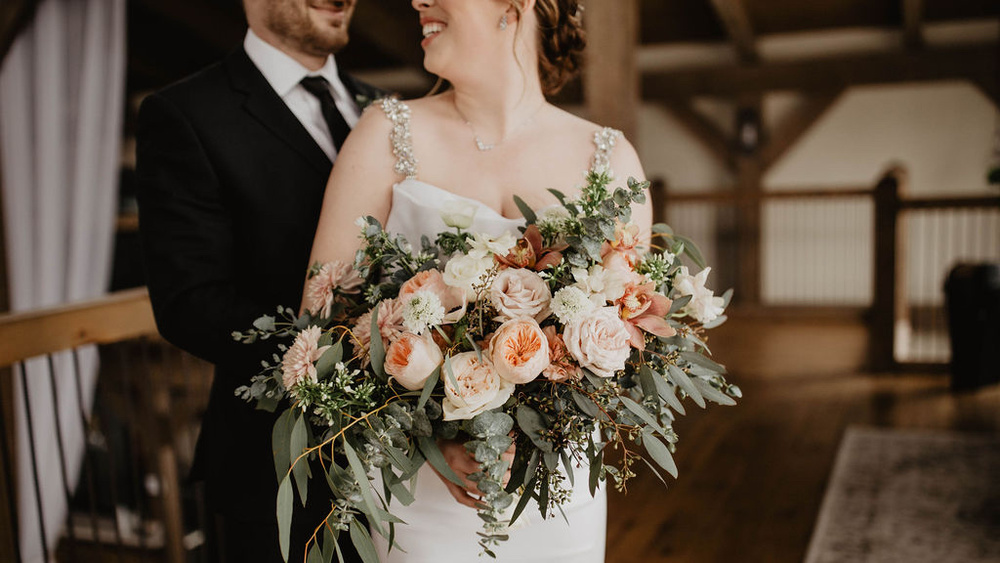 Classic But Chic Spring Wedding At Hawthorn Estates