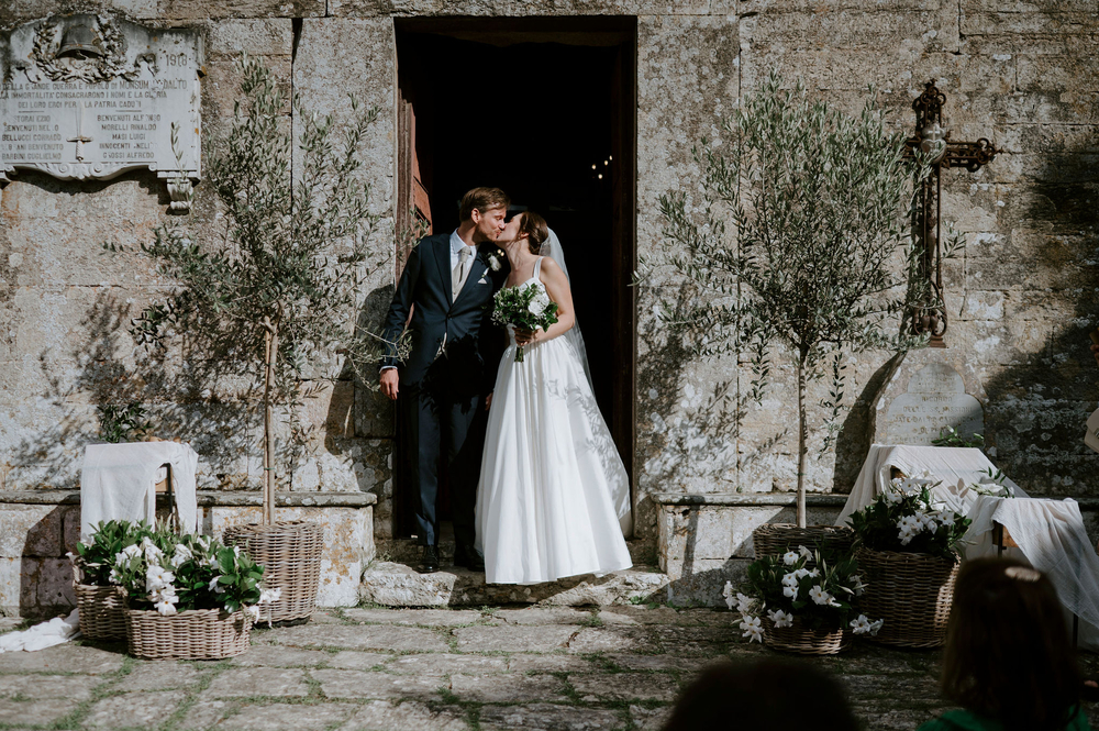 A Destination Wedding In The Hidden Tuscany