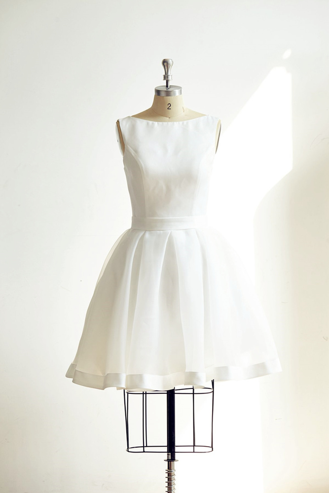 Best Satin Wedding Dresses For The Modern Bride