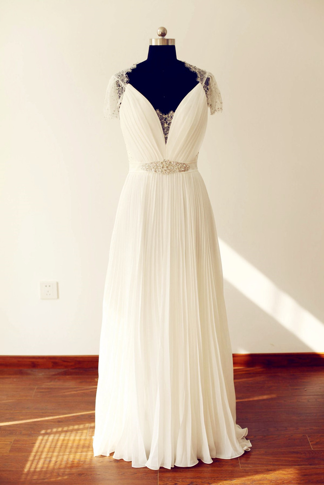 10 Stunning Bohemian Wedding Dresses Under $250