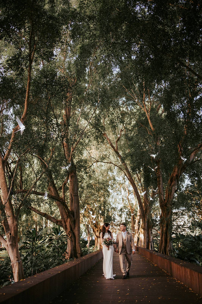 Dreamy Wedding In Brisbane City Beneath A Fig Tree