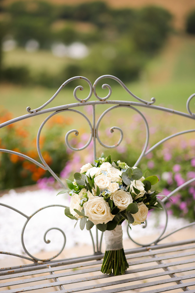 An Intimate Wedding Among Umbria And Tuscany Capture The Magic Of Your Destination Wedding In Italy.