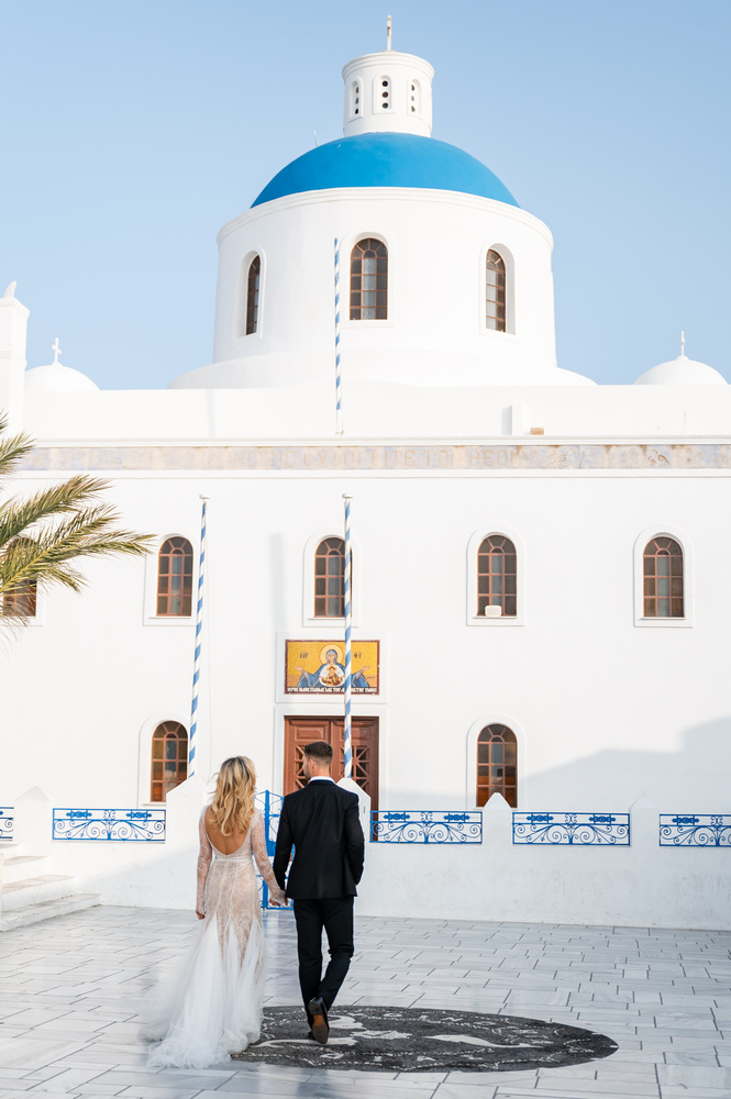 A Luxury 3 Day Santorini Wedding