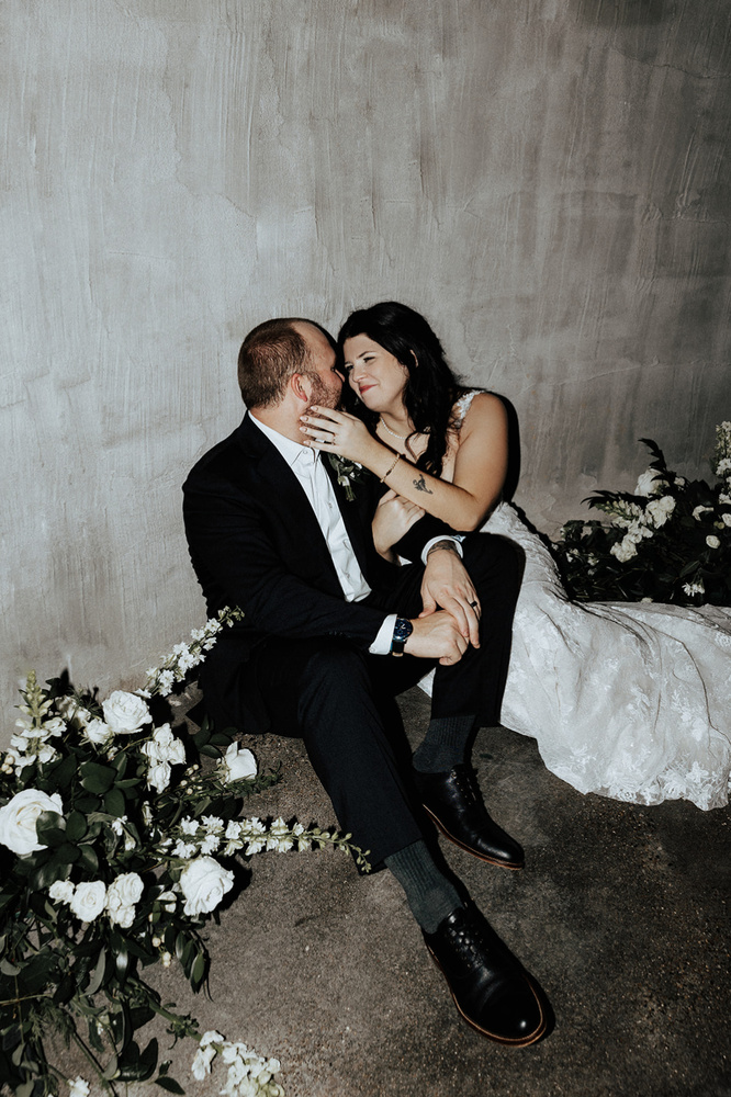 The Jorstads Black + White Kentucky Wedding