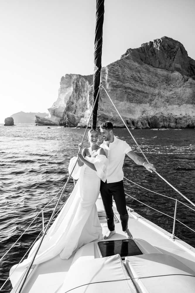 A Luxury 3 Day Santorini Wedding