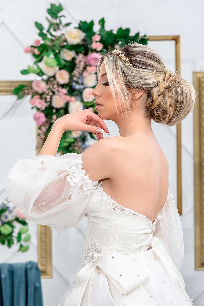 Trend Alert: Bridal Headbands Are Having A Moment