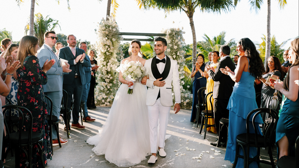 A Carousel Of Love: Maddie & Ishan’s Magical Moments At Garza Blanca Cancun