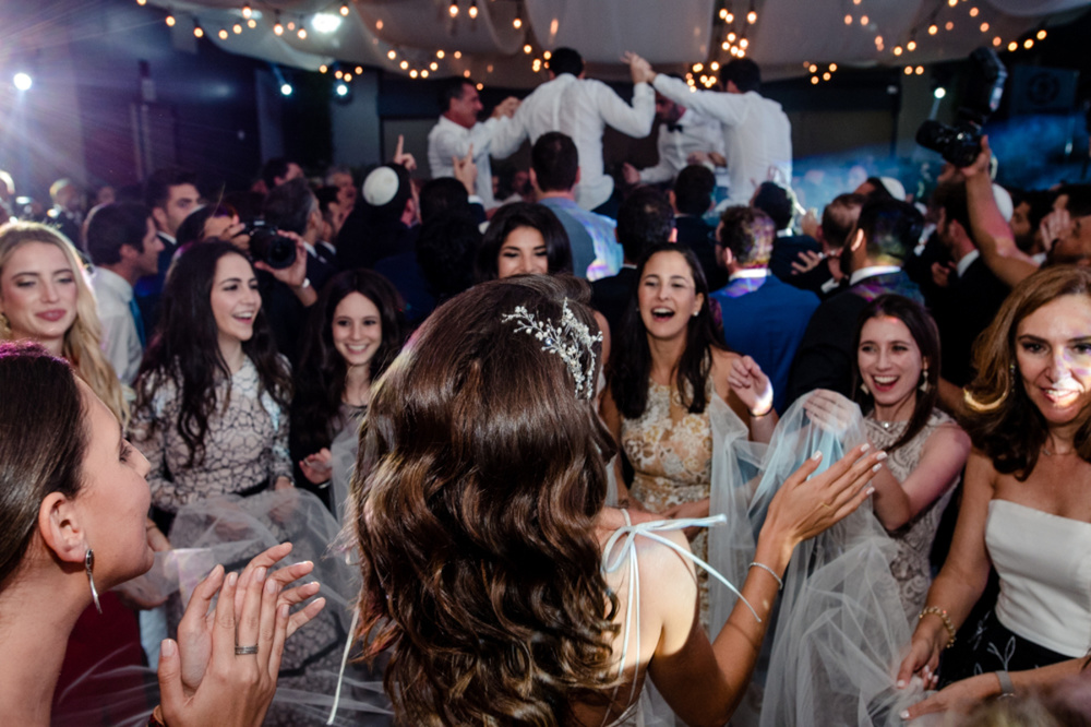 Jewish Couple Delight Us With A Mexican Style Wedding