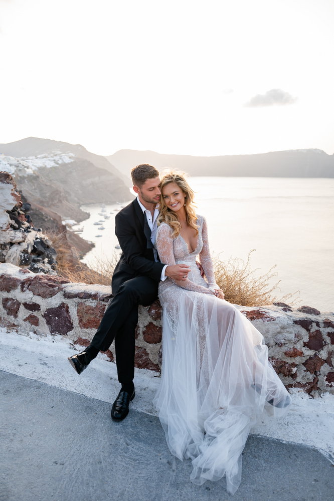 A Luxury 3 Day Santorini Wedding