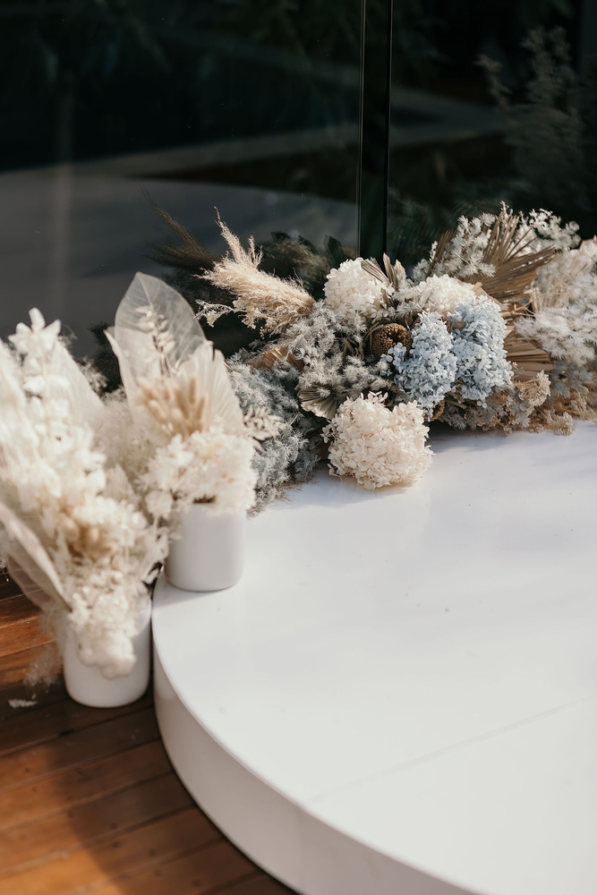 A Dreamy Poolside Elopement