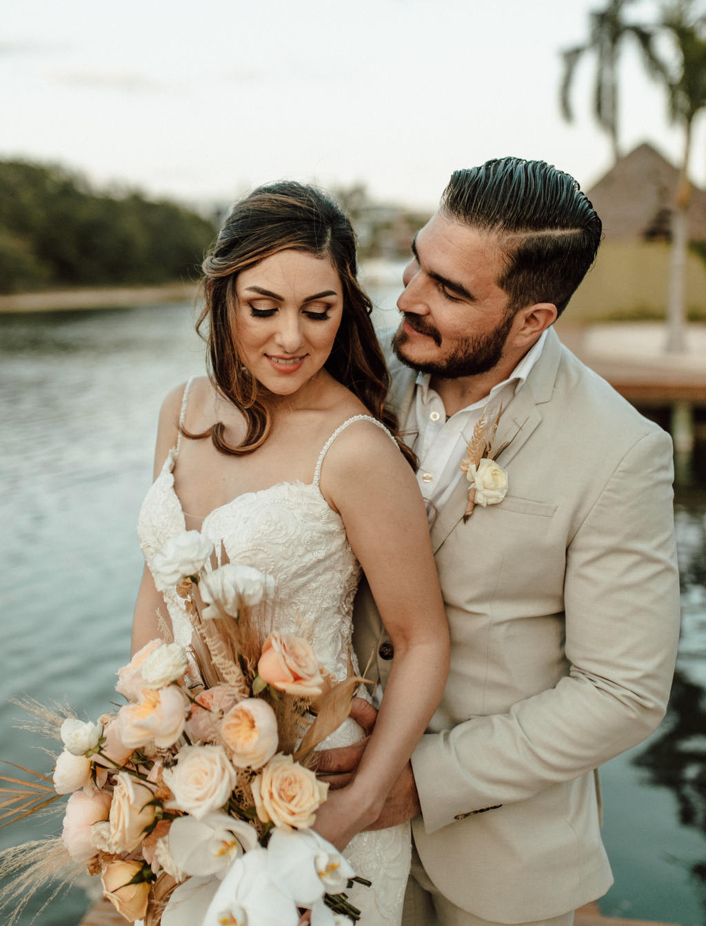Beautiful Lake House Micro-wedding