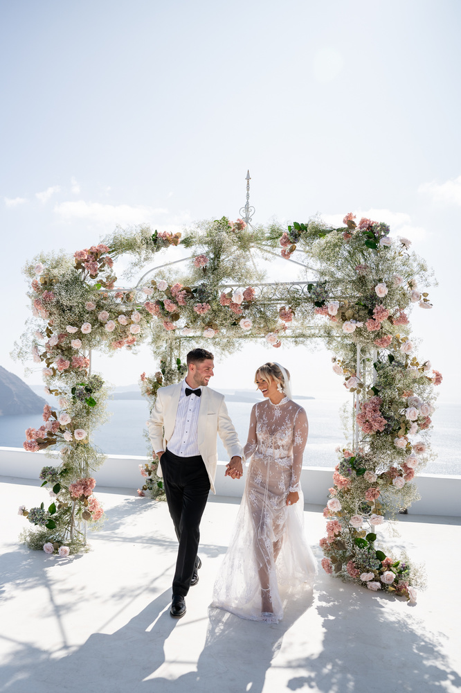A Luxury 3 Day Santorini Wedding