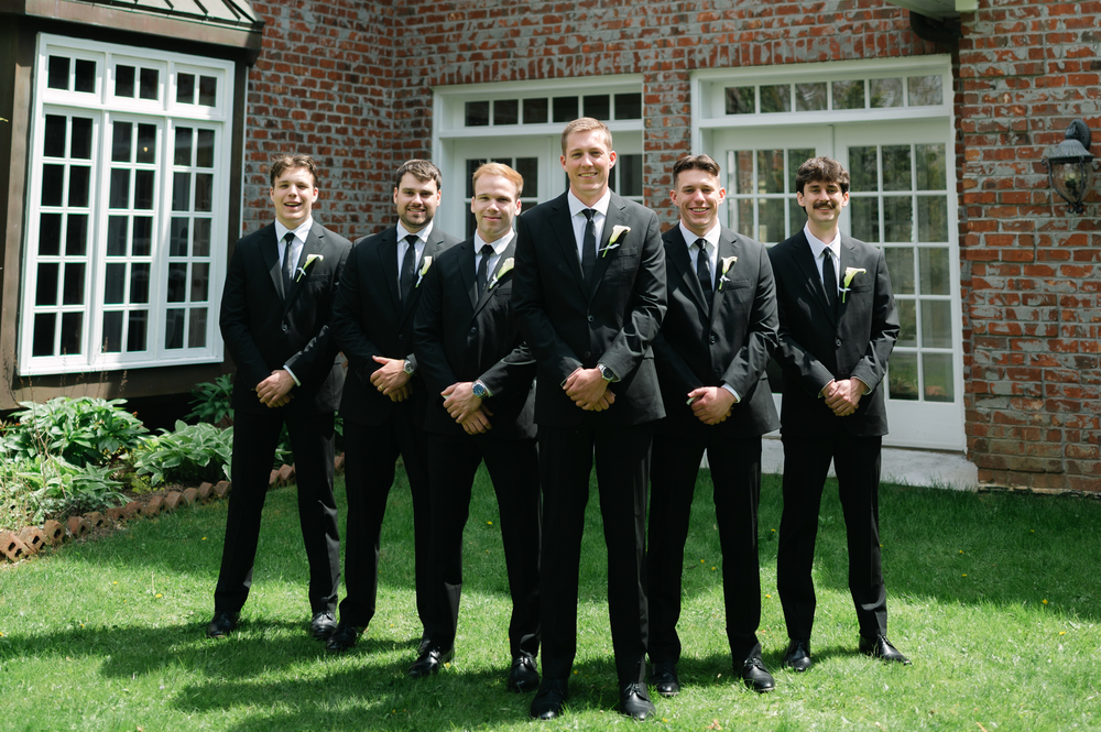 How To Create A Wedding Guest List Without Stress