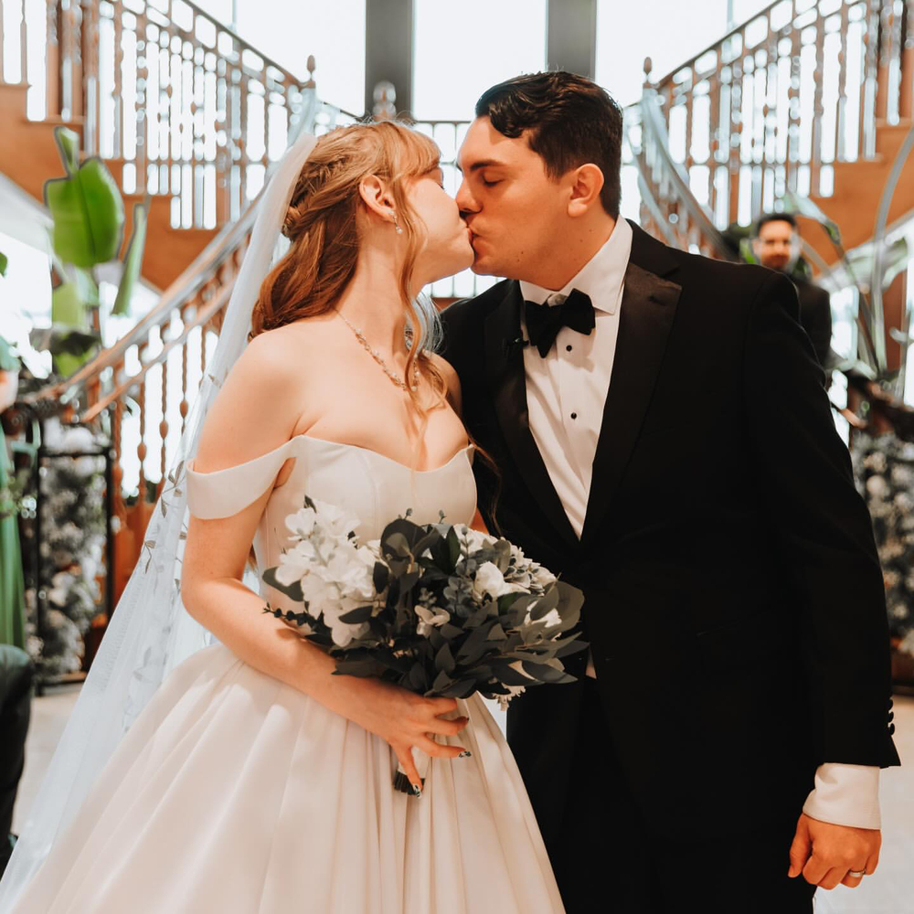 Lakeside Elegance: Samantha & Addison’s Unforgettable Day At Tavares Pavilion