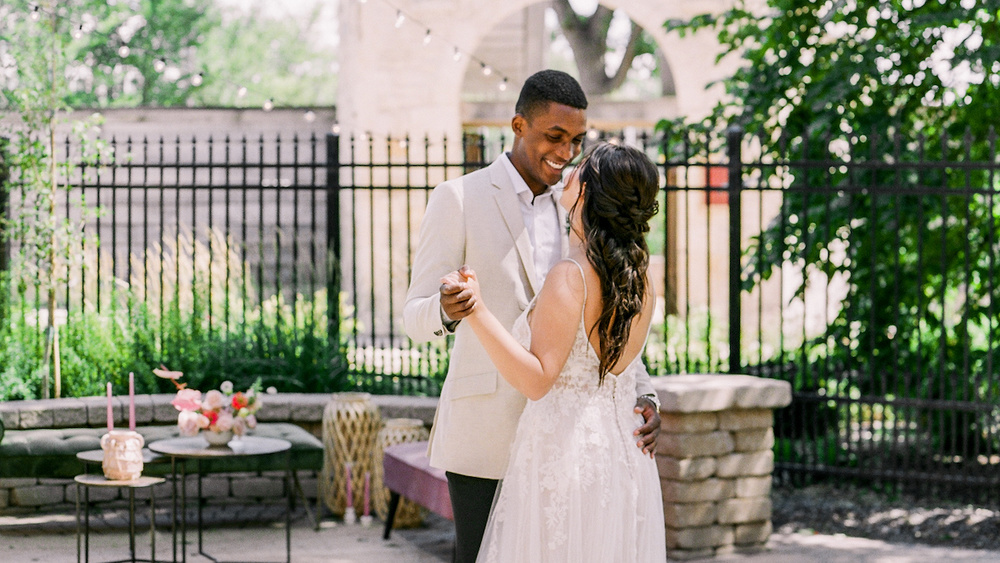 Mod Summer Wedding Inspiration At Bonnycastle Garden