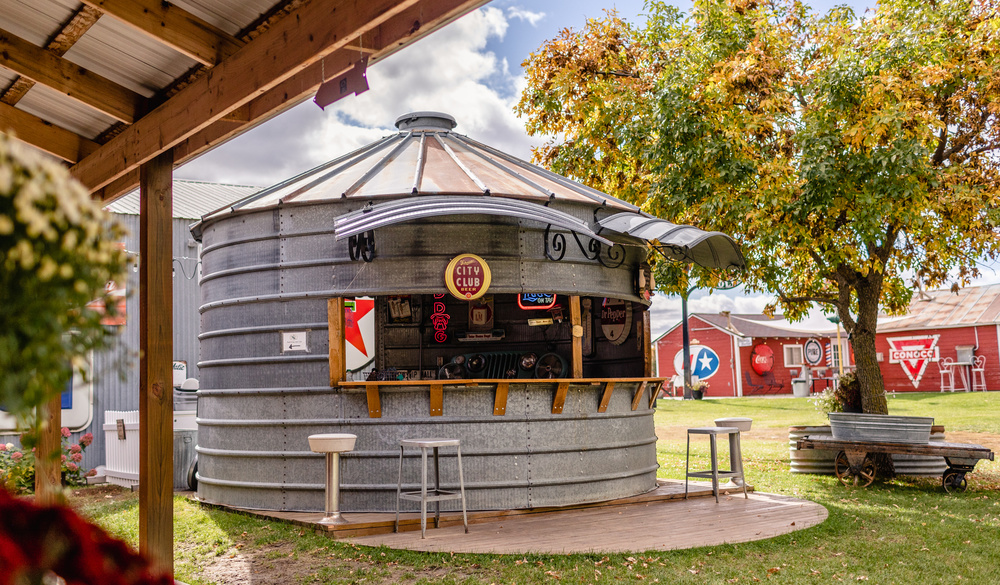 The Grain Bin Bar Experience At Adler Ranch, Alexandria Mn