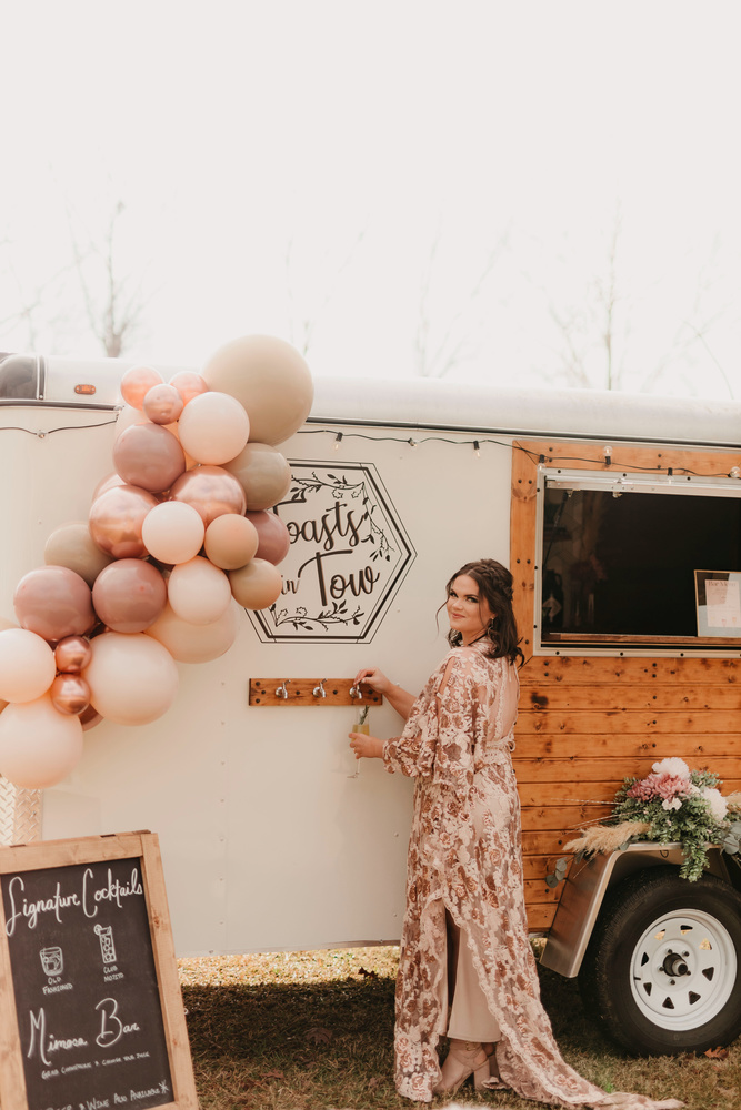 Toasts In Tow - Arkansas' Newest Premiere Mobile Bar