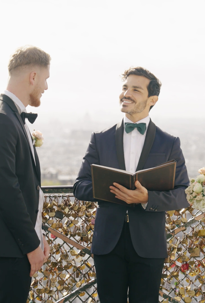 Choosing The Perfect Wedding Officiant In Paris For Your Romantic Celebration 2024-25