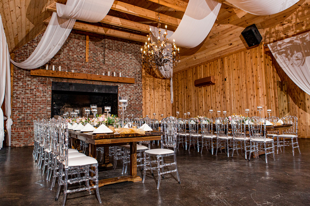 How Wedding Signage Helps Guests Navigate Your Event