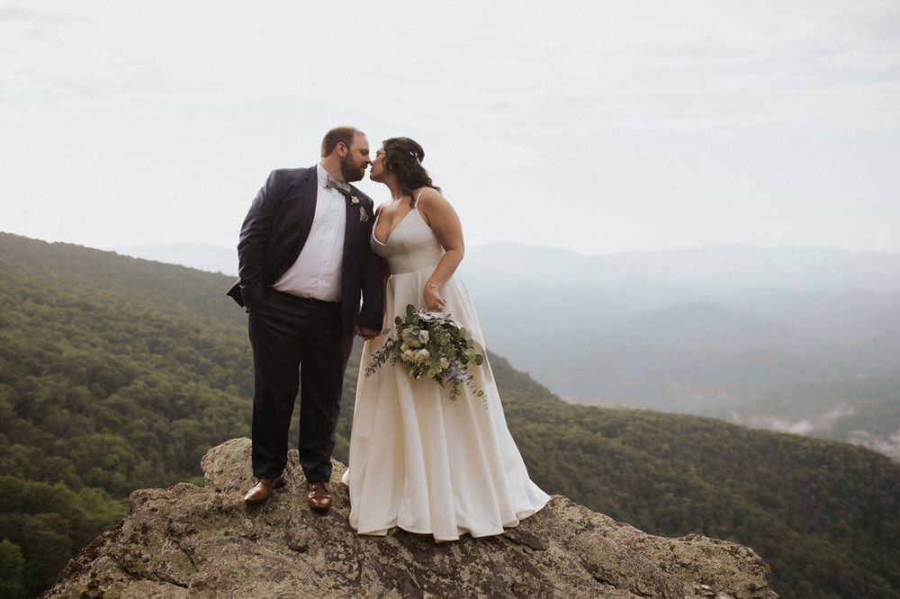 What Makes A Wedding Ceremony Feel Meaningful (the Stuff People Actually Remember)