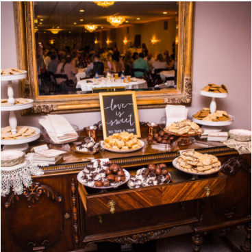 8 Ways To Make Sure Guests Remember Your Decor - Stonegate Manor