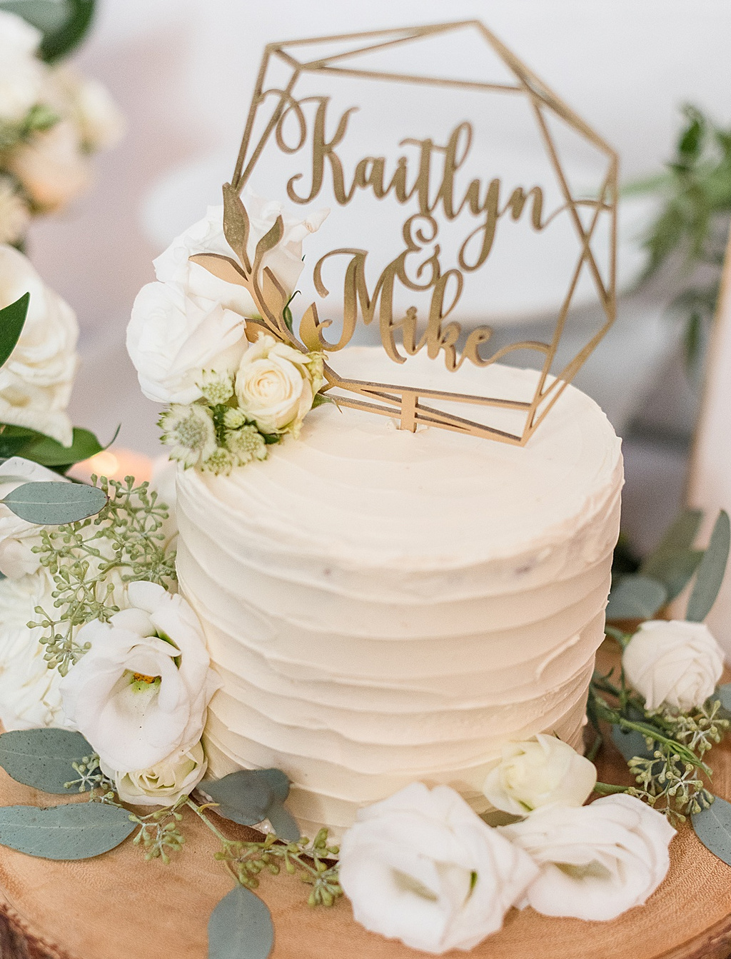 This Couple Pulled Off Pivoting Their Aruba Beach Wedding To An Elegant Backyard Wedding In Just Four Weeks