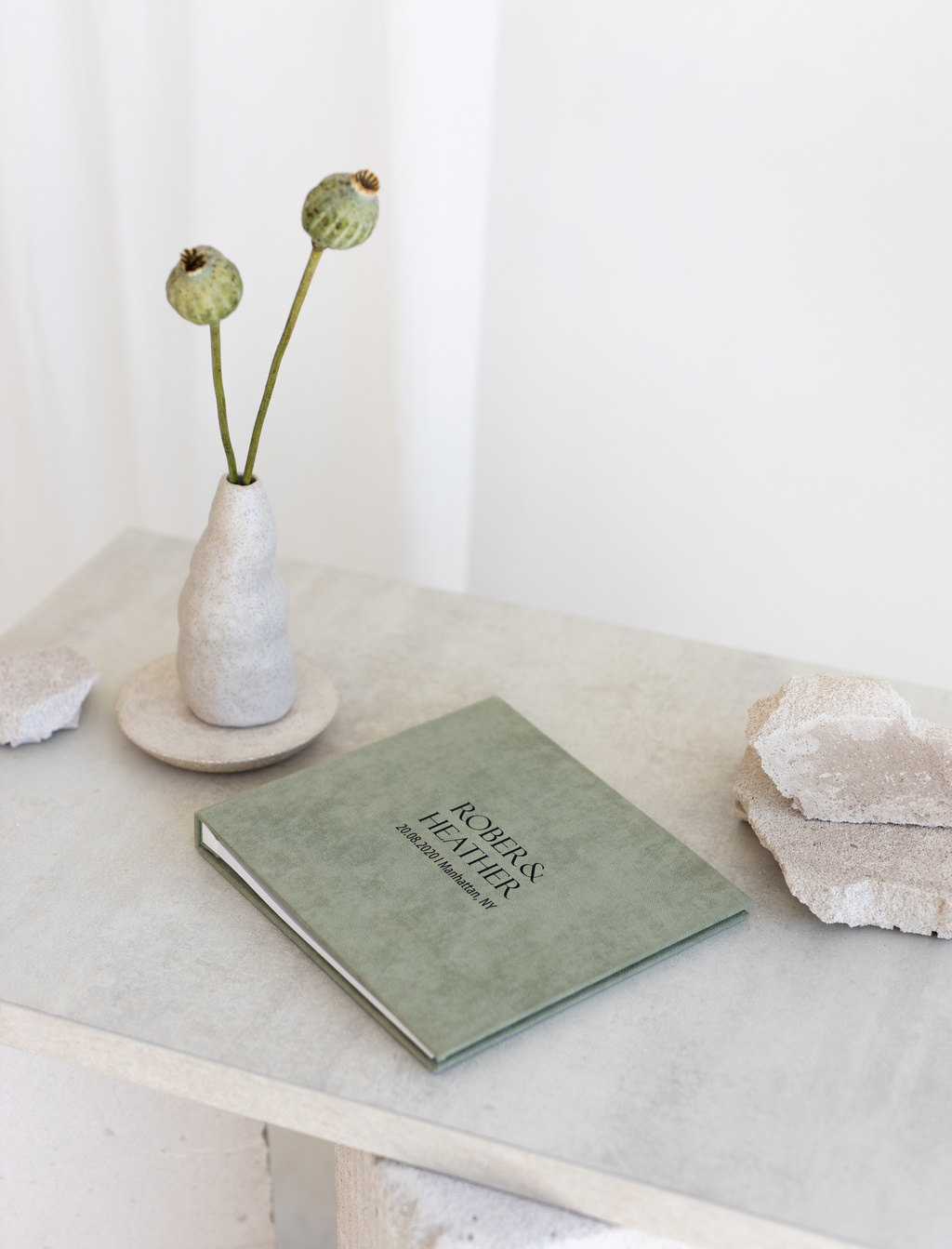 Exploring The Timeless Charm Of Photo Guest Books: Tradition Meets Modernity...