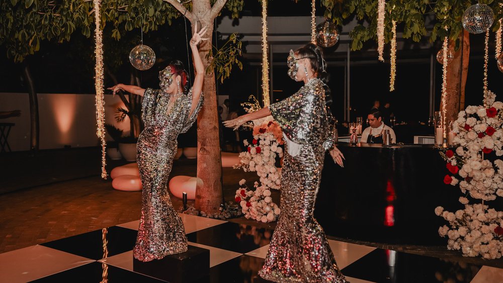 Bold Elegance Meets Sacred Symbolism: Stephen & Anup’s Stylish Celebration From Edition Pier To St. Regis Kanai