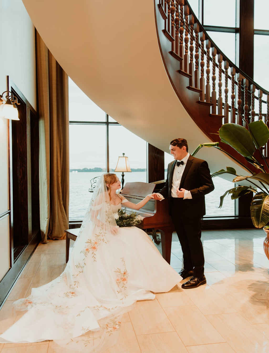Lakeside Elegance: Samantha & Addison’s Unforgettable Day At Tavares Pavilion