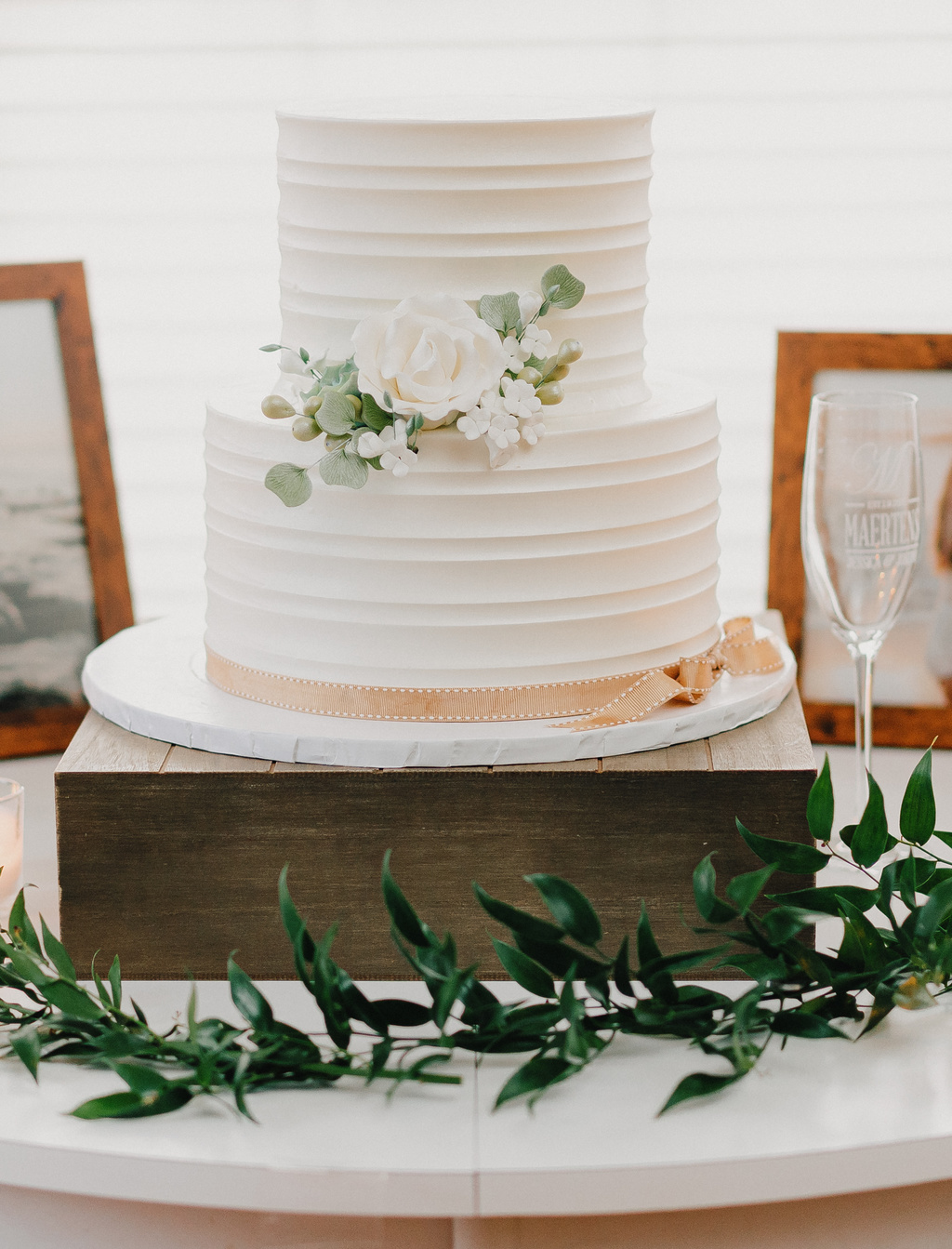 A Classic New Jersey Intimate Winter Wedding