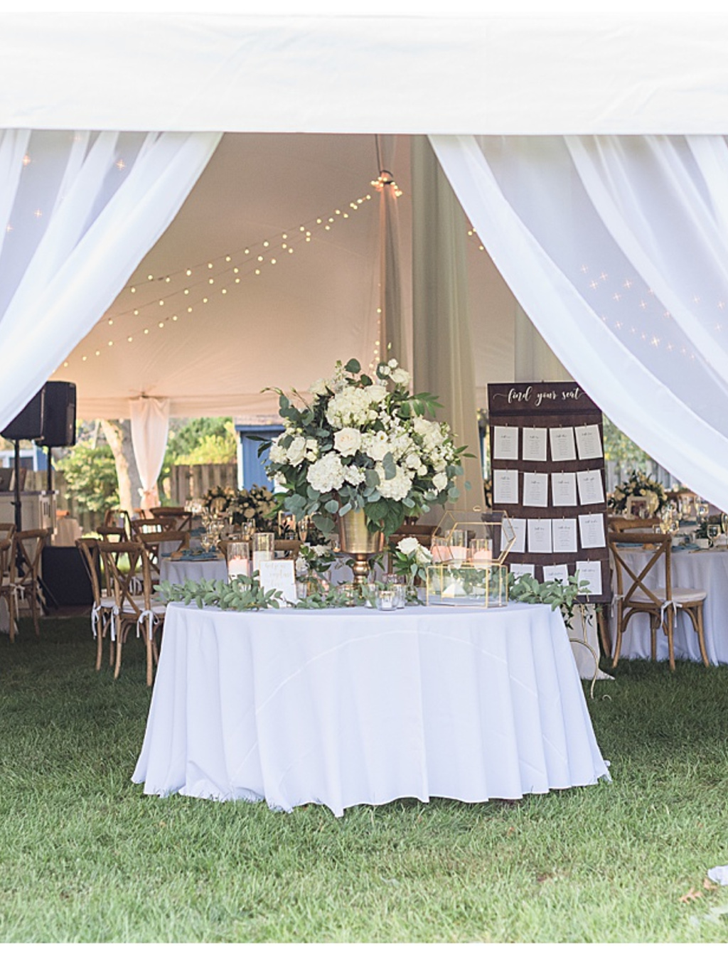 This Couple Pulled Off Pivoting Their Aruba Beach Wedding To An Elegant Backyard Wedding In Just Four Weeks