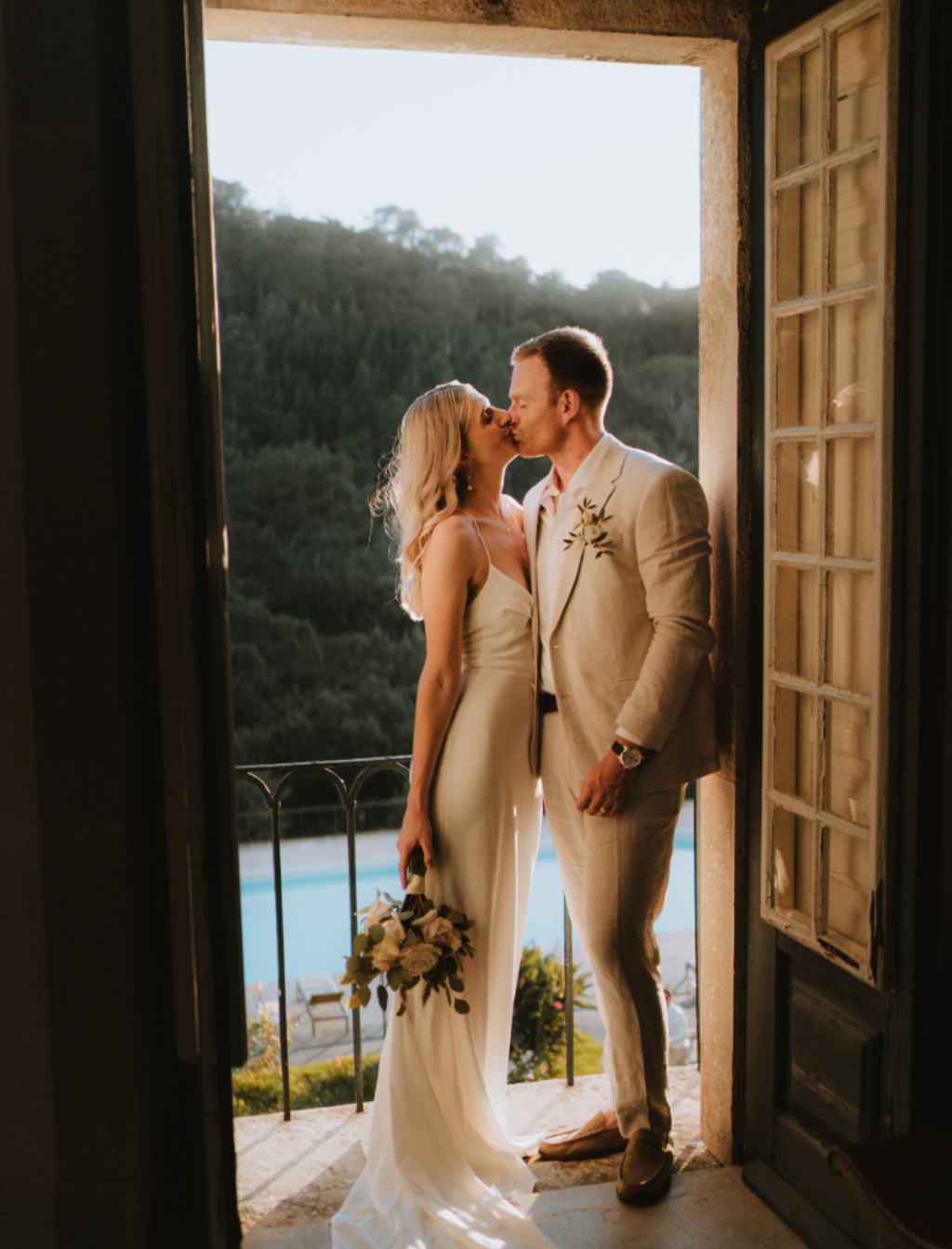 Intimate Wedding In The Middle Of Nature