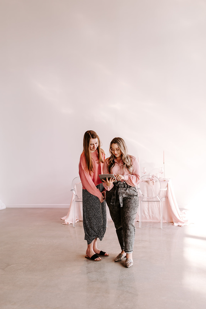 Bold Amour: Pink Wedding Inspiration At Canvas Event Venue