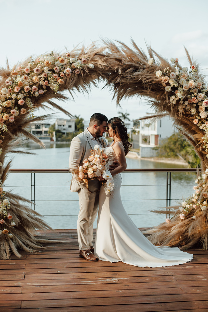 Beautiful Lake House Micro-wedding