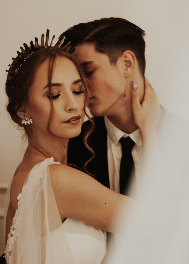 Sleek & Modern Styled Wedding Shoot