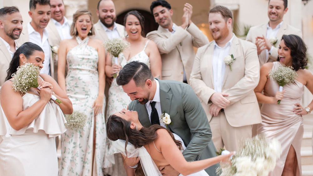 Janice & Adam: A Waterfront Garden Ceremony With Elegant Touches