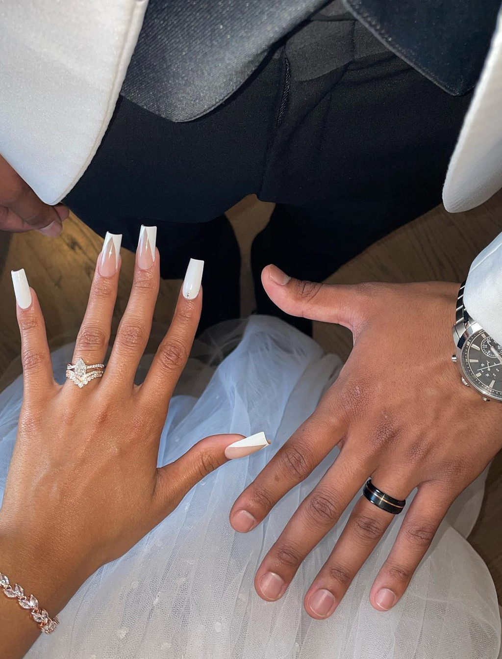 Trendy Pear Shaped Diamond Engagement Rings For Your Perfect Proposal!