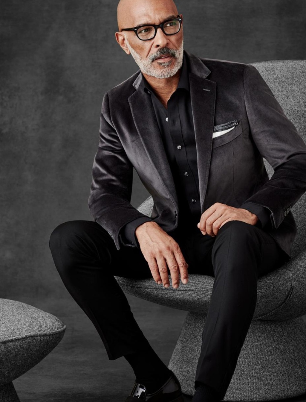 Looks For The Groom & His Men