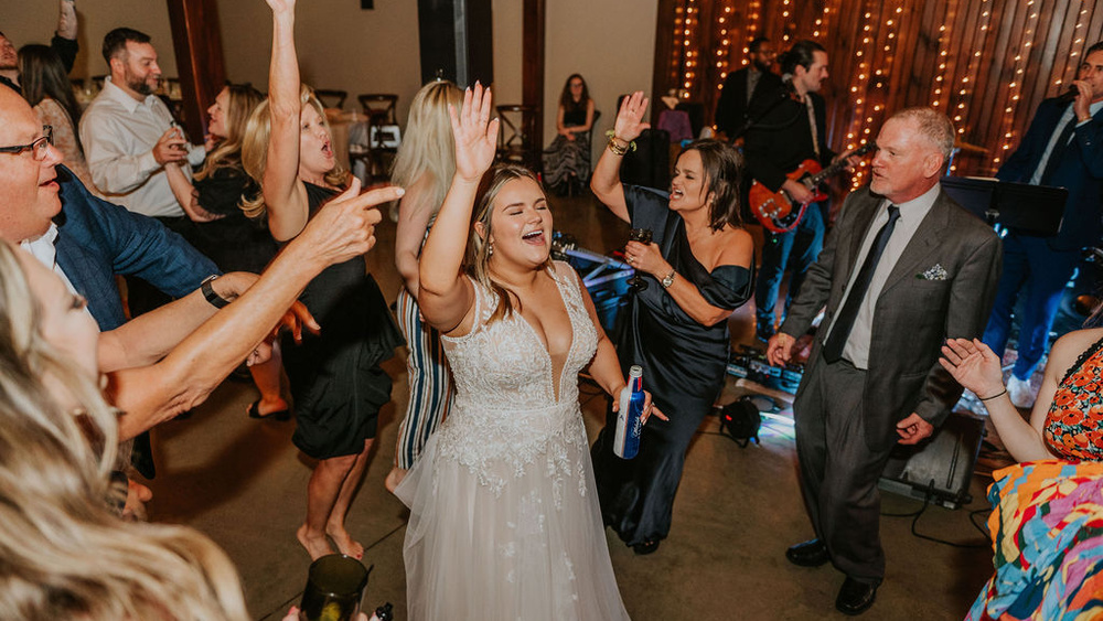 A Colorful Kentucky Farm Wedding