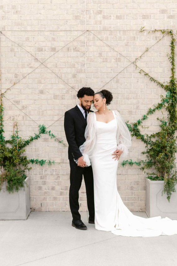 Vibrant Industrial Spring Wedding At The Maxwell